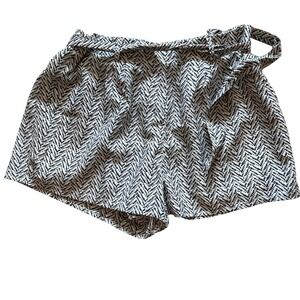 Skies Are Blue Black White Chevron Tie Waist Shorts Small